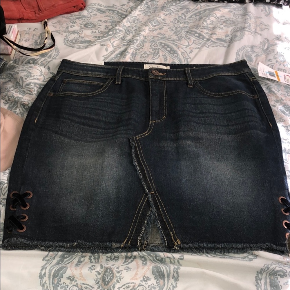 denim skirt